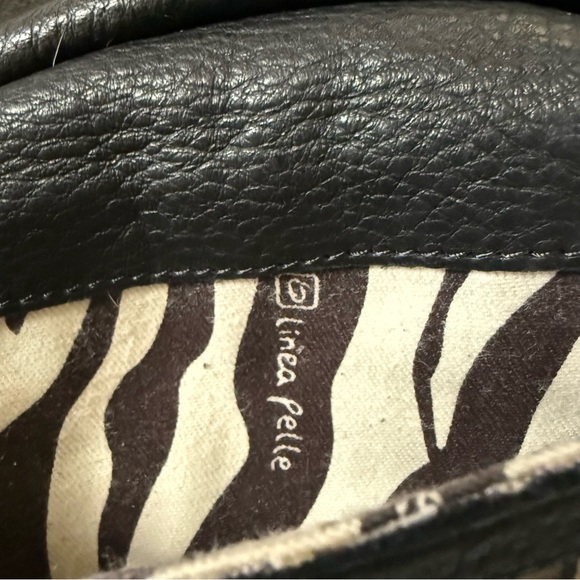 Women's Linea Pelle "Dylan" Zip Around Wallet in black soft leather. - Picture 5 of 7